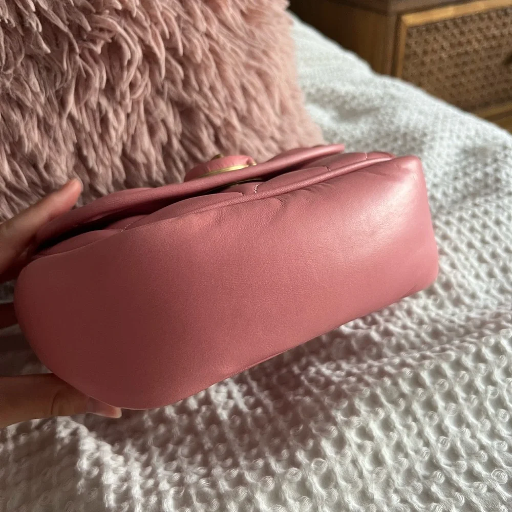 Coach PILLOW MADISON SHOULDER BAG
18 WITH QUILTING - Picture 4 of 13